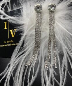 Cercei lungi cu strasuri