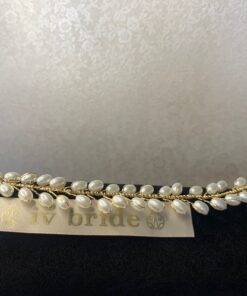 Accesoriu auriu cu perle