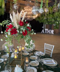 Aranjament masa rose