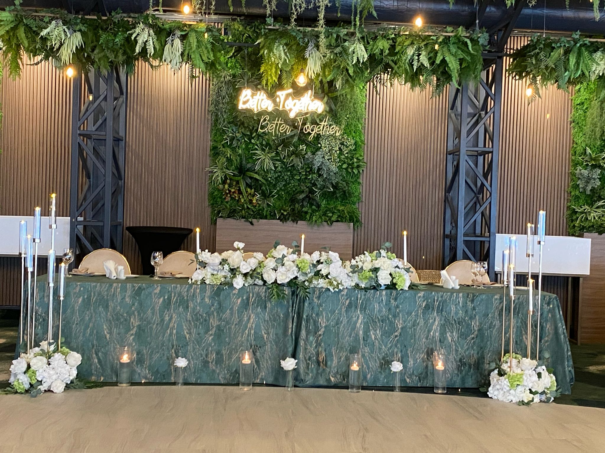 Decor prezidiu white